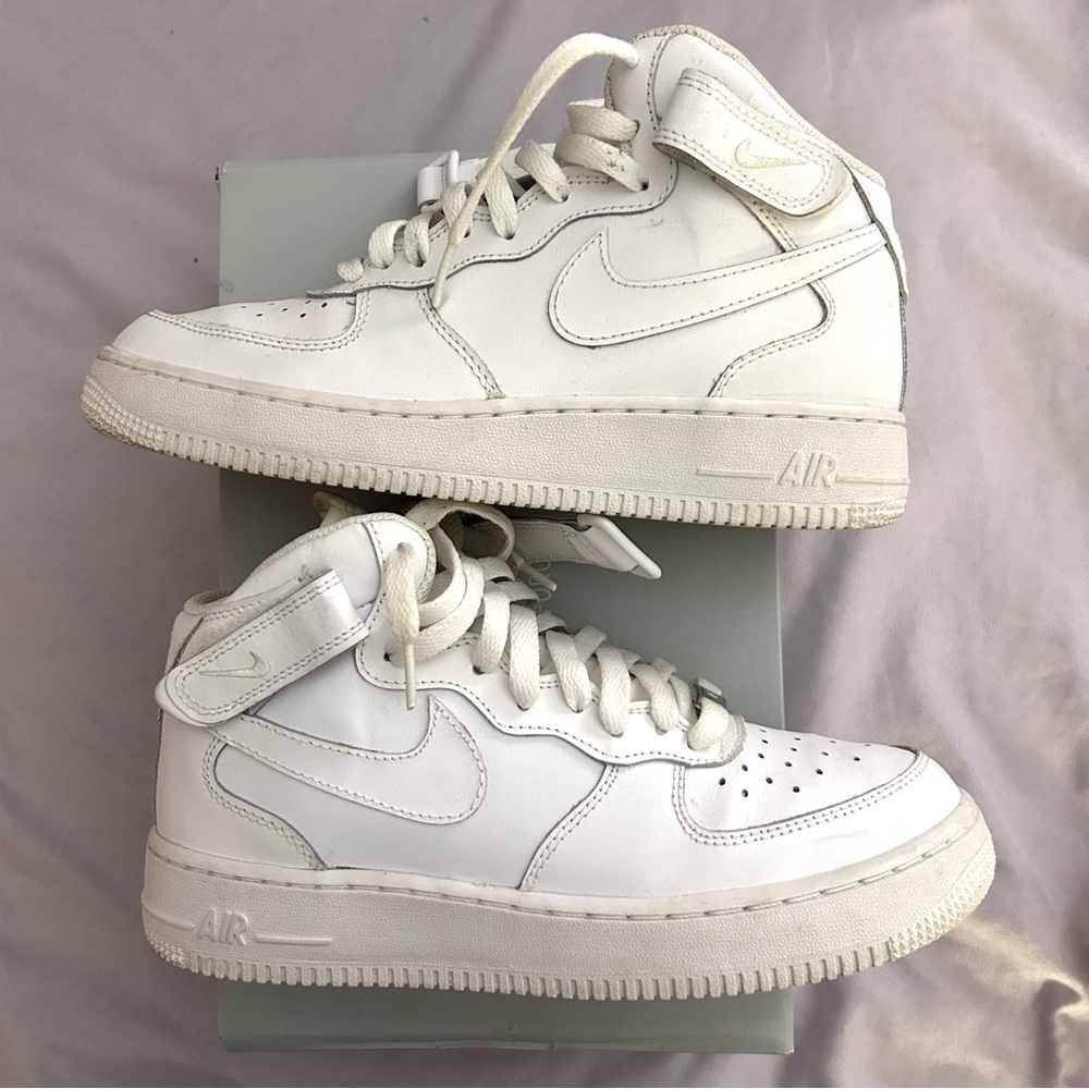 Nike Air Force 1 Mid’s